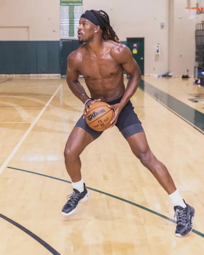 色的战术洞 色的战术洞